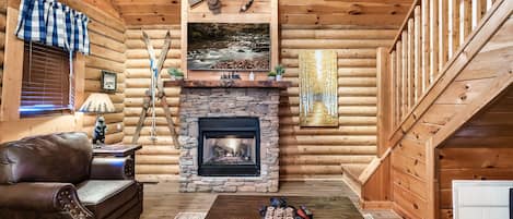 Smart TV y chimenea