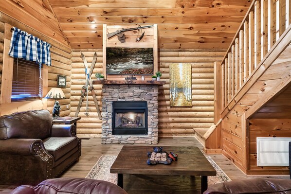 Smart TV, fireplace