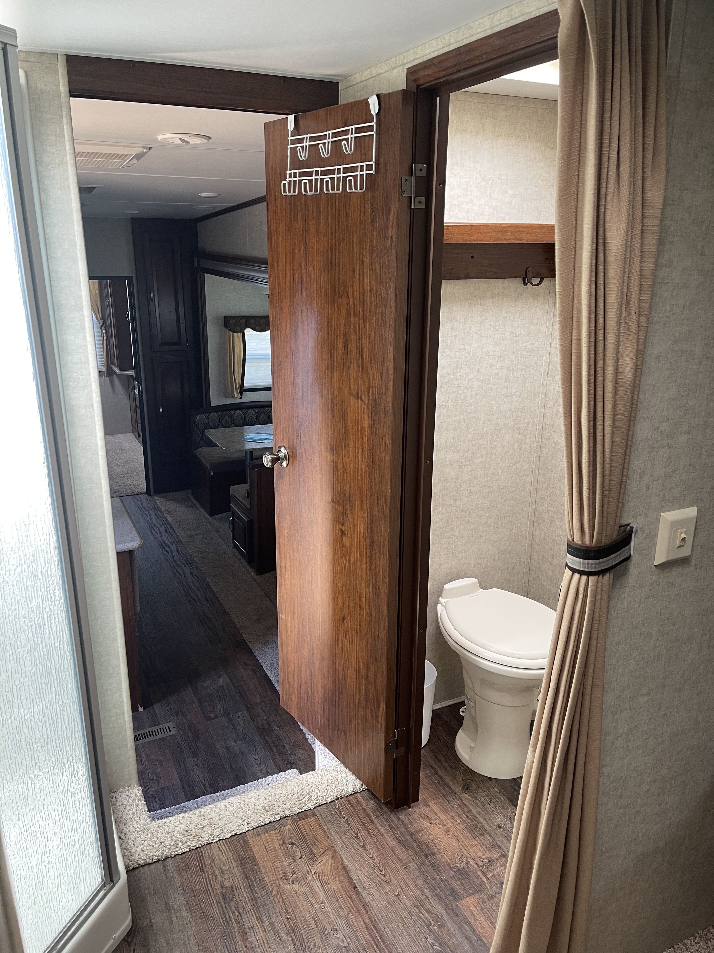 Shower, eco-friendly toiletries, toilet paper
