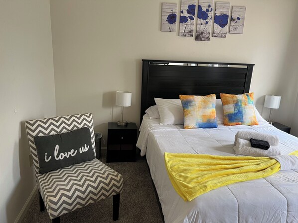 1 habitación, escritorio, tabla de planchar con plancha y wifi 