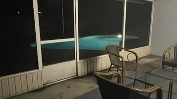 Utomhuspool