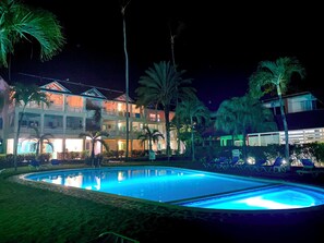 Outdoor pool - La Dolce Vita Tropical Beachfront Apt 2 (Las Terrenas)