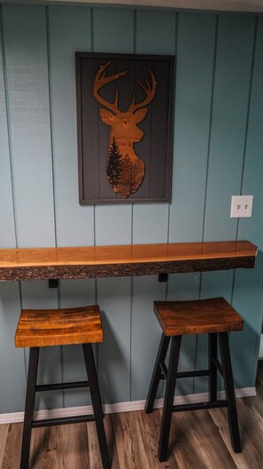 Unclassified image, 3 of 20, button