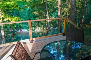 Property grounds - Creek View, Covered Decks & Private Hot Tub, Woods, Peaceful, Wildlife! (Chillicothe)