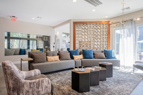 Interior - Lovely Sunnyvale 1BR w/ Gym, Pool & Parking, near freeways, by Blueground (South Bay)