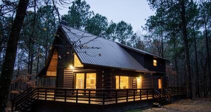 Pine Creek Lodge Luxury Cabin