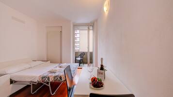 Bügeleisen/Bügelbrett, kostenloses WLAN, Bettwäsche