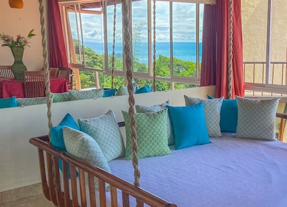 Monkey Sea, Monkey Don't need a car, 4 Queens, Ocean View, Wifi AC