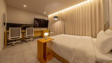 Ropa de cama de alta calidad, cubrecamas, wifi gratis y ropa de cama