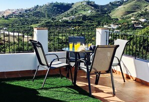 تناول الطعام بالخارج