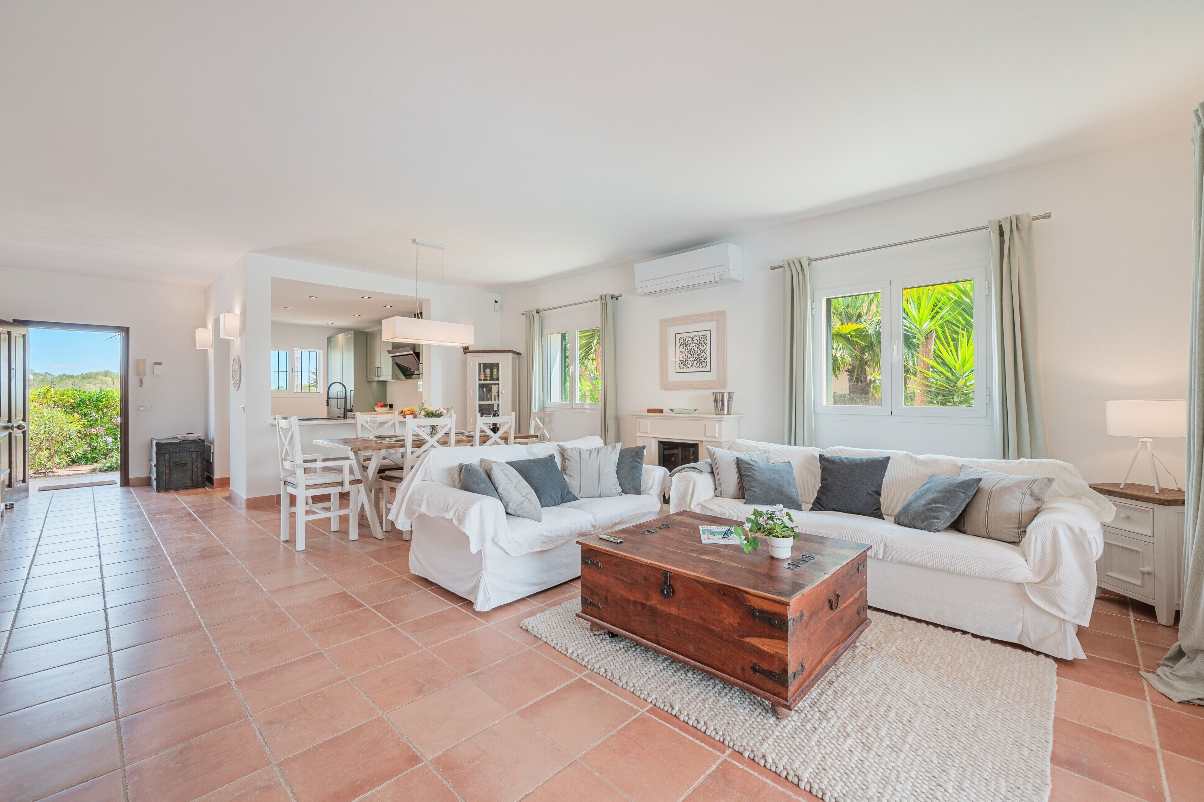 Televisión, chimenea