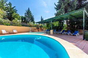 Pool - Holiday Home 'New House In Malaga Nature' with Mountain Views, Wi-Fi and Air Conditioning (Málaga)