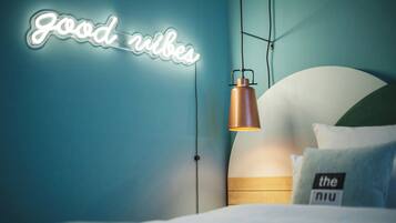 Zimmersafe, Schreibtisch, schallisolierte Zimmer, kostenlose Babybetten