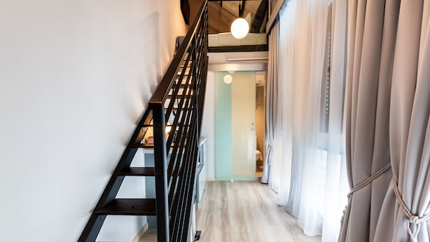 Loft, Balcony