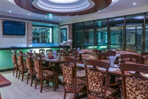 Restaurant - Hotel Highway View (Shikara) (Navi Mumbai)