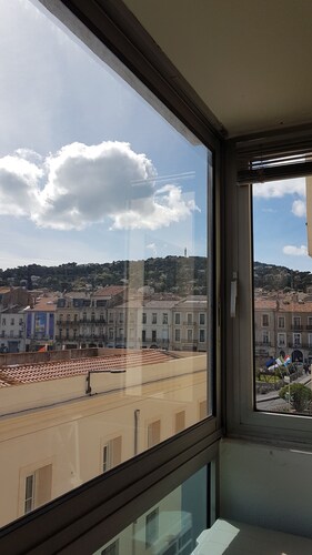 Joli T2 plein centre de Sète, vue Mont Saint Clair idéal curiste 