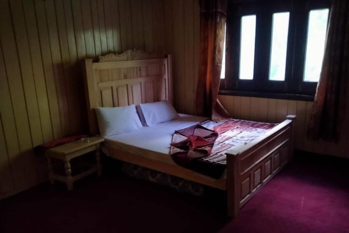 Habitación doble estándar | Wifi gratis y ropa de cama