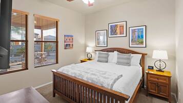 4 slaapkamers, een strijkplank/strijkijzer, wifi, beddengoed