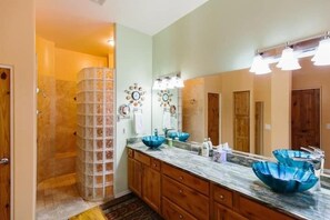 Badewanne, Haartrockner