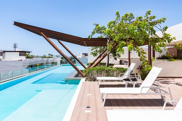 Innenpool, Außenpool