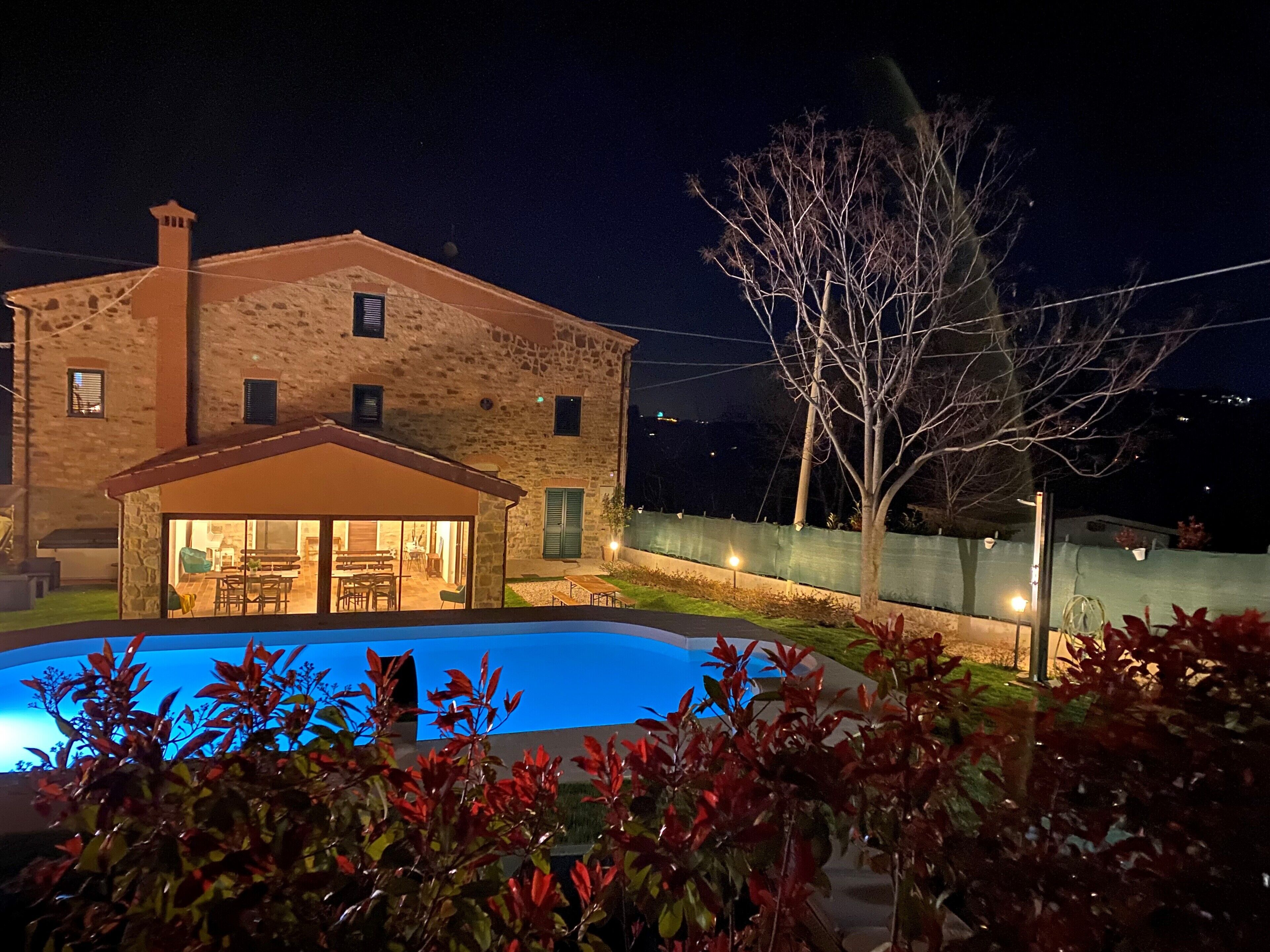 Piscina all'aperto, una piscina riscaldata