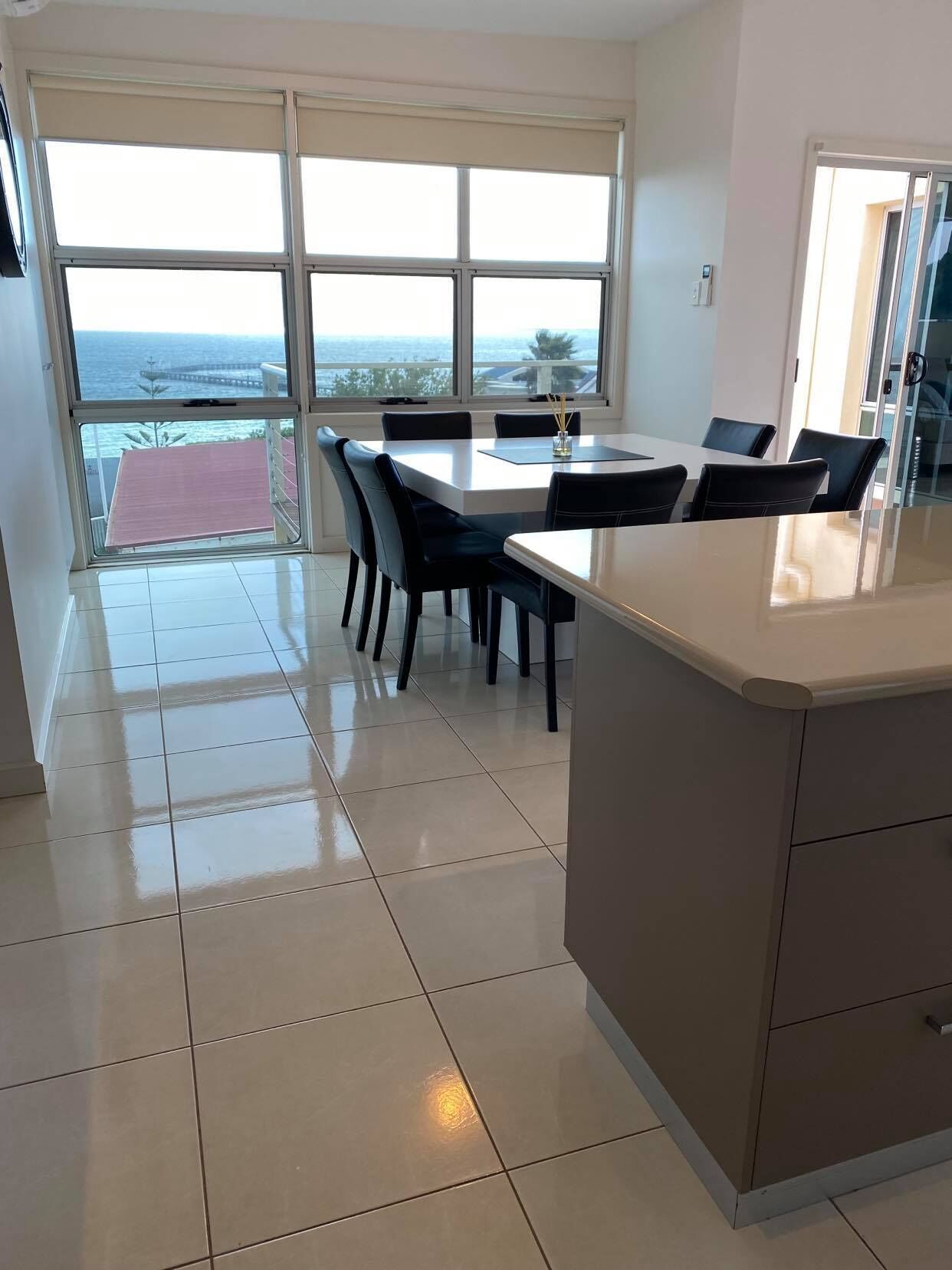Town house with Stunning Sea Views!! — image 8