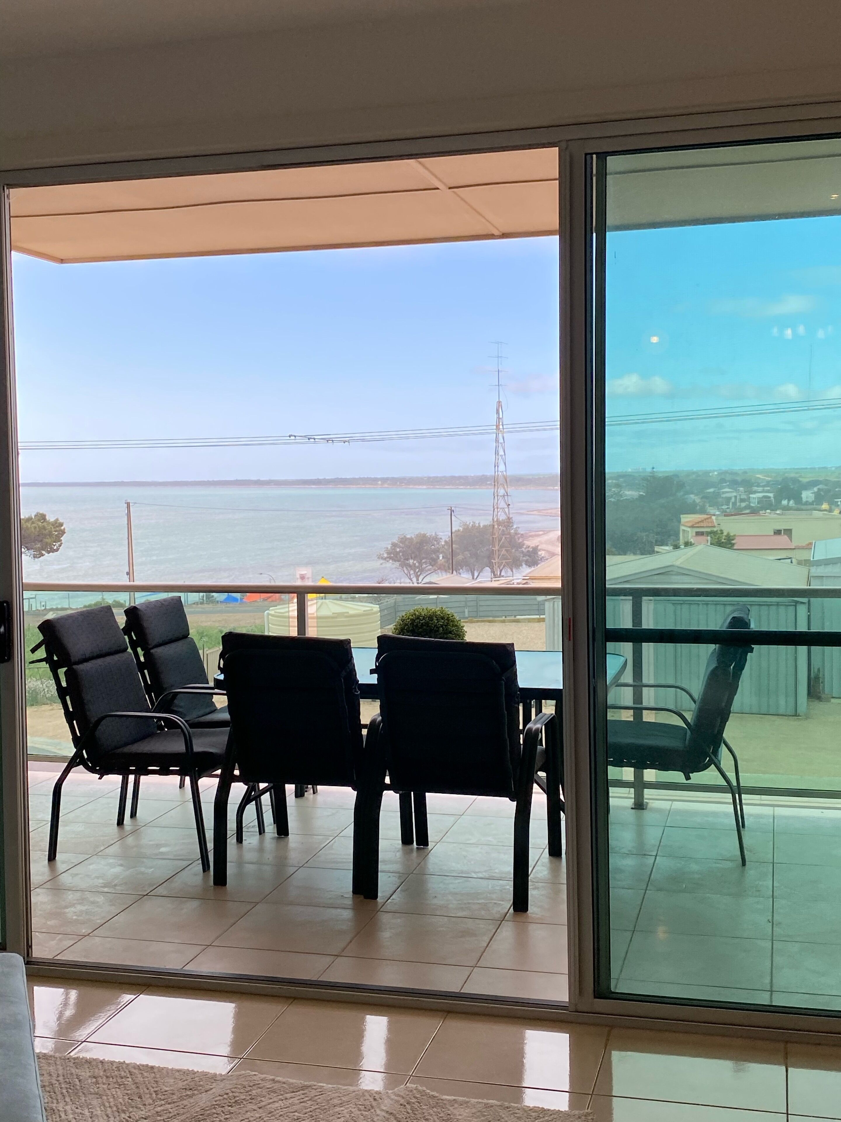 Town house with Stunning Sea Views!! — image 2