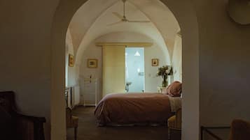1 chambre, fer et planche Ă  repasser, Wi-Fi gratuit, draps fournis