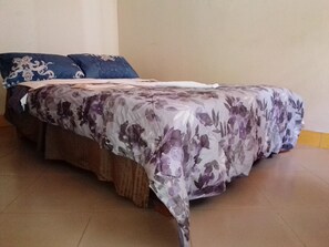 2 bedrooms, iron/ironing board, internet, bed sheets - +256.701.4123.75 is contact.To a lovely stay, better service and spacious look.. (Mukono)