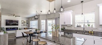 Private Rexburg 5 Bedroom Home with Bonus Loft The