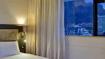 Minibar, in-room safe, individually decorated, individually furnished