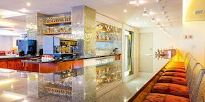 Bar (on property) - Cresta Grande Cape Town (Cape Town)