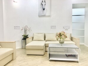 Smart TV, books, offices