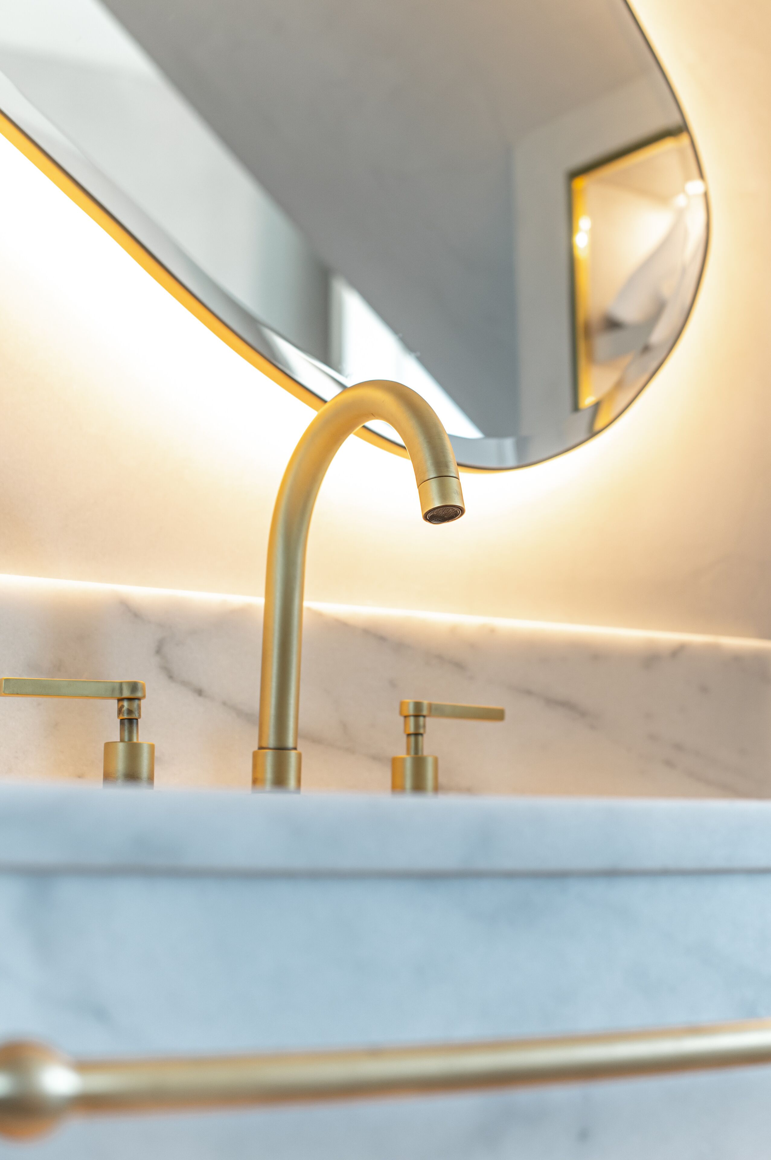 Suite | Bathroom | Free toiletries, hair dryer, bathrobes, slippers