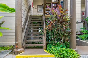 Exterior detail - 2BD/2BA Oceanfront Condo with Beach Access (Lihue)