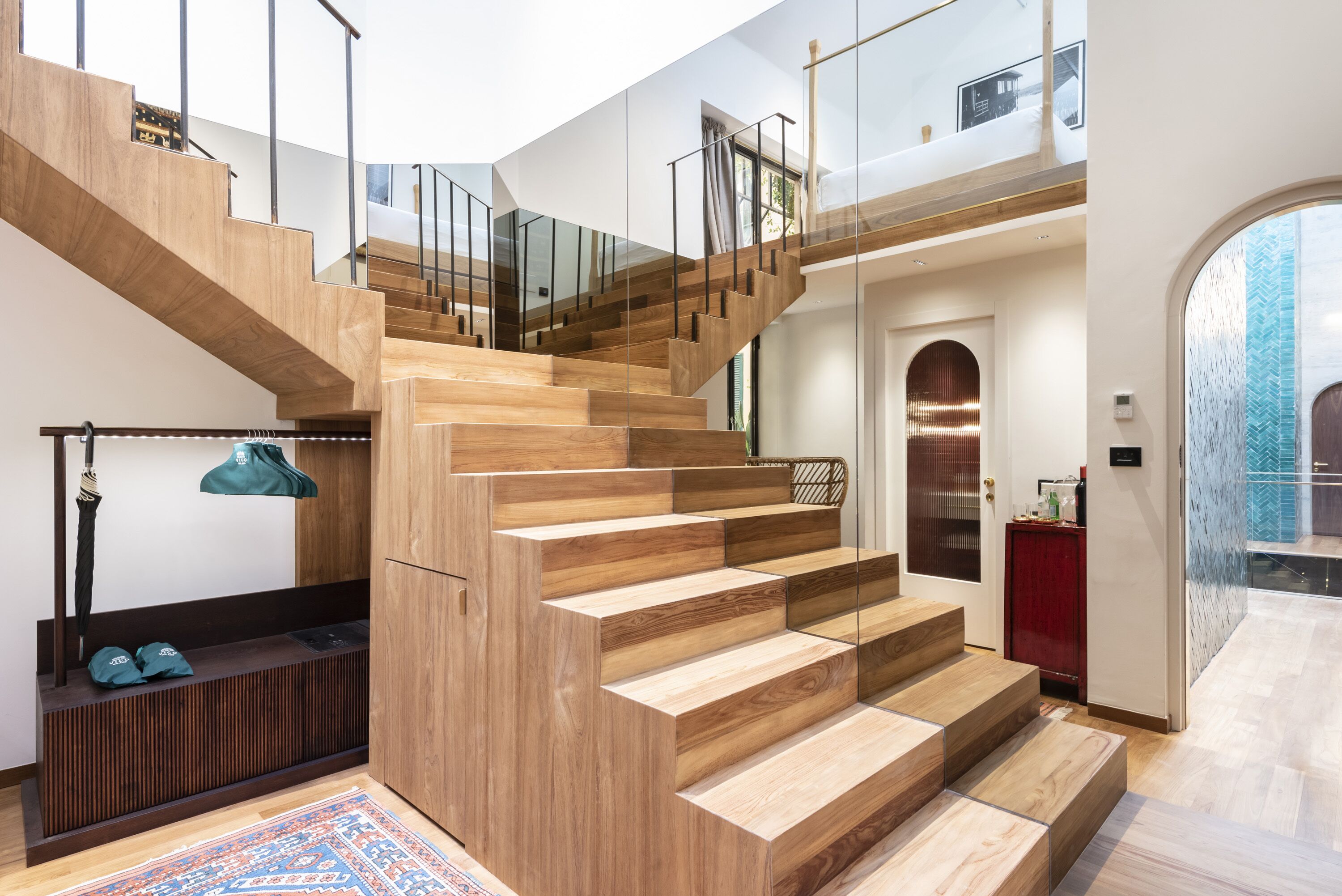 premium bedding, down duvets, minibar, in-room safe