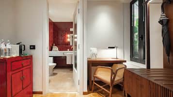 Suite Luxe | Coin séjour | TV connectée de 55 pouces avec chaßnes numériques, télévision, Netflix