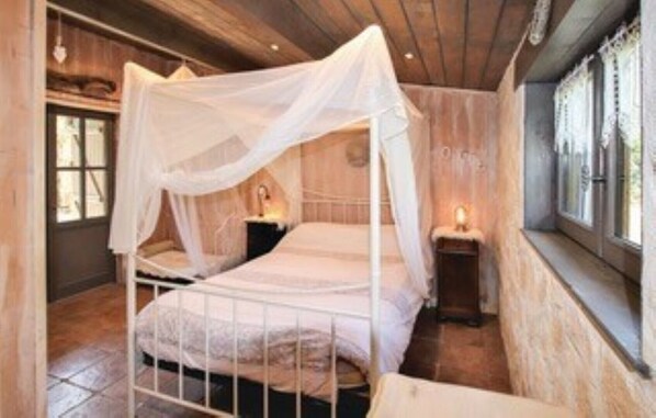 4 Schlafzimmer, Bügeleisen/Bügelbrett, kostenloses WLAN, Bettwäsche