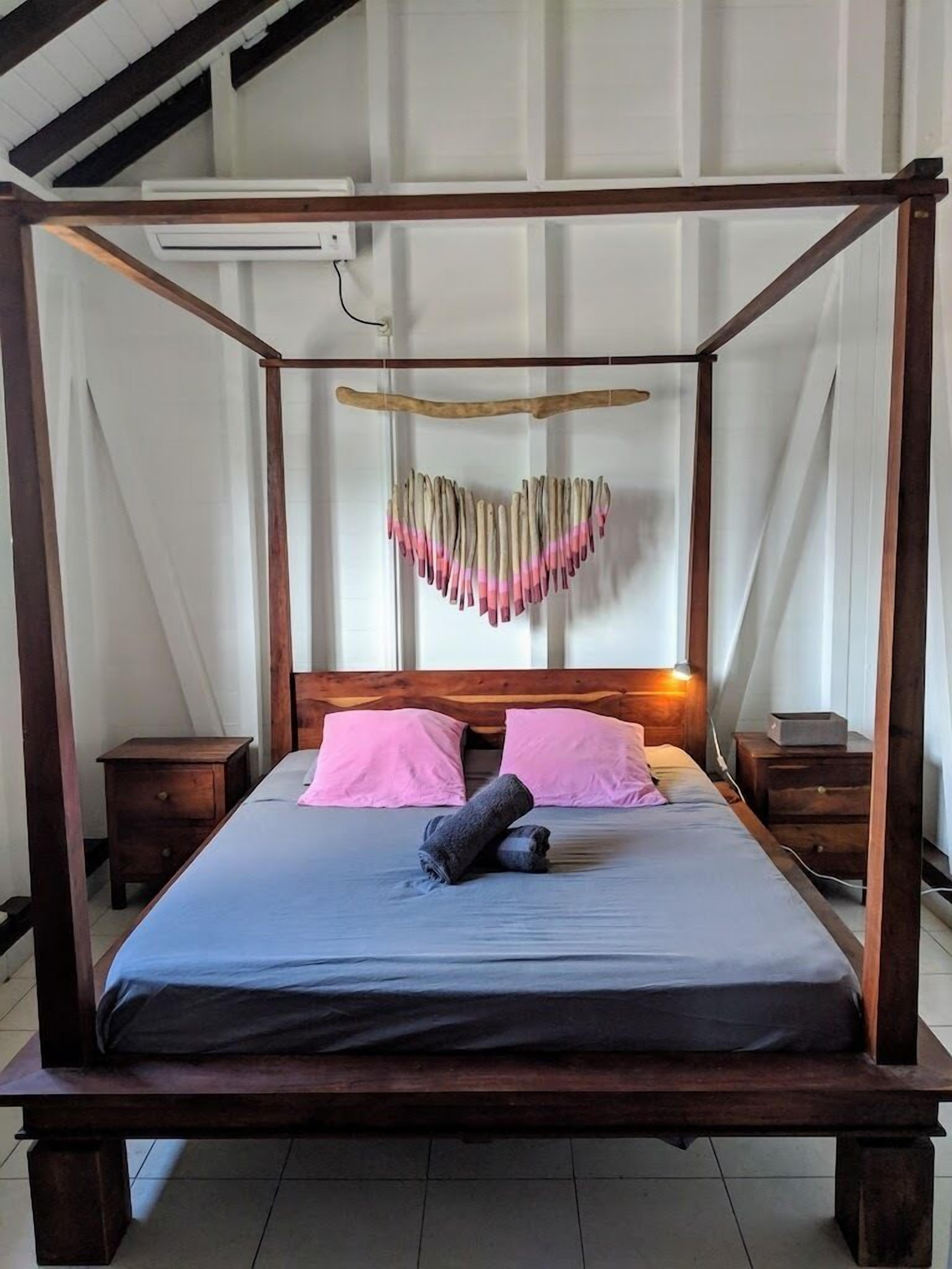 3 chambres, lit parapluie, Wi-Fi gratuit, draps fournis