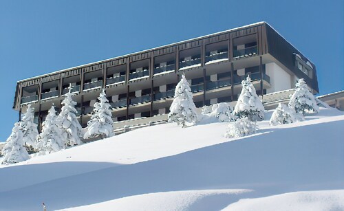 Sestriere apartment in front of the slopes  great view