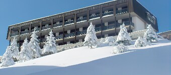 Sestriere apartment in front of the slopes great view