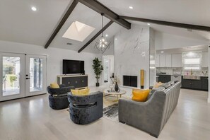 TV, fireplace, stereo, offices