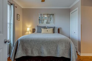 1 chambre, fer et planche à repasser, accès au Wi-Fi (inclus)