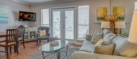 Una Smart TV, un reproductor de DVD