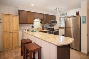 Fridge, microwave, oven, stovetop - Family friendly 2 bedroom condo at Beaver Village (Winter Park)