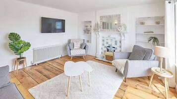 Flat-screen TV, fireplace, offices