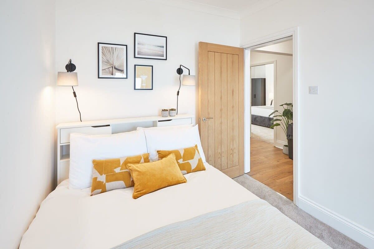 2 chambres, fer et planche à repasser, Wi-Fi, draps fournis