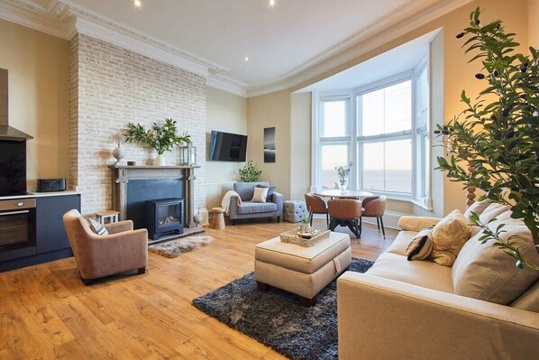 TV, fireplace, offices