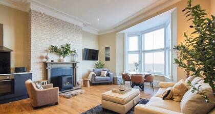 Host & Stay | Salty Bay