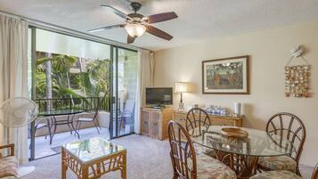 Condo, 1 Bedroom | Dining